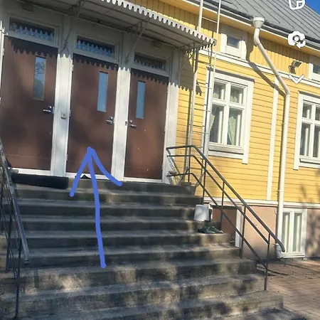 Yksioe Laehellae Kupittaa Rautatieasemaa *